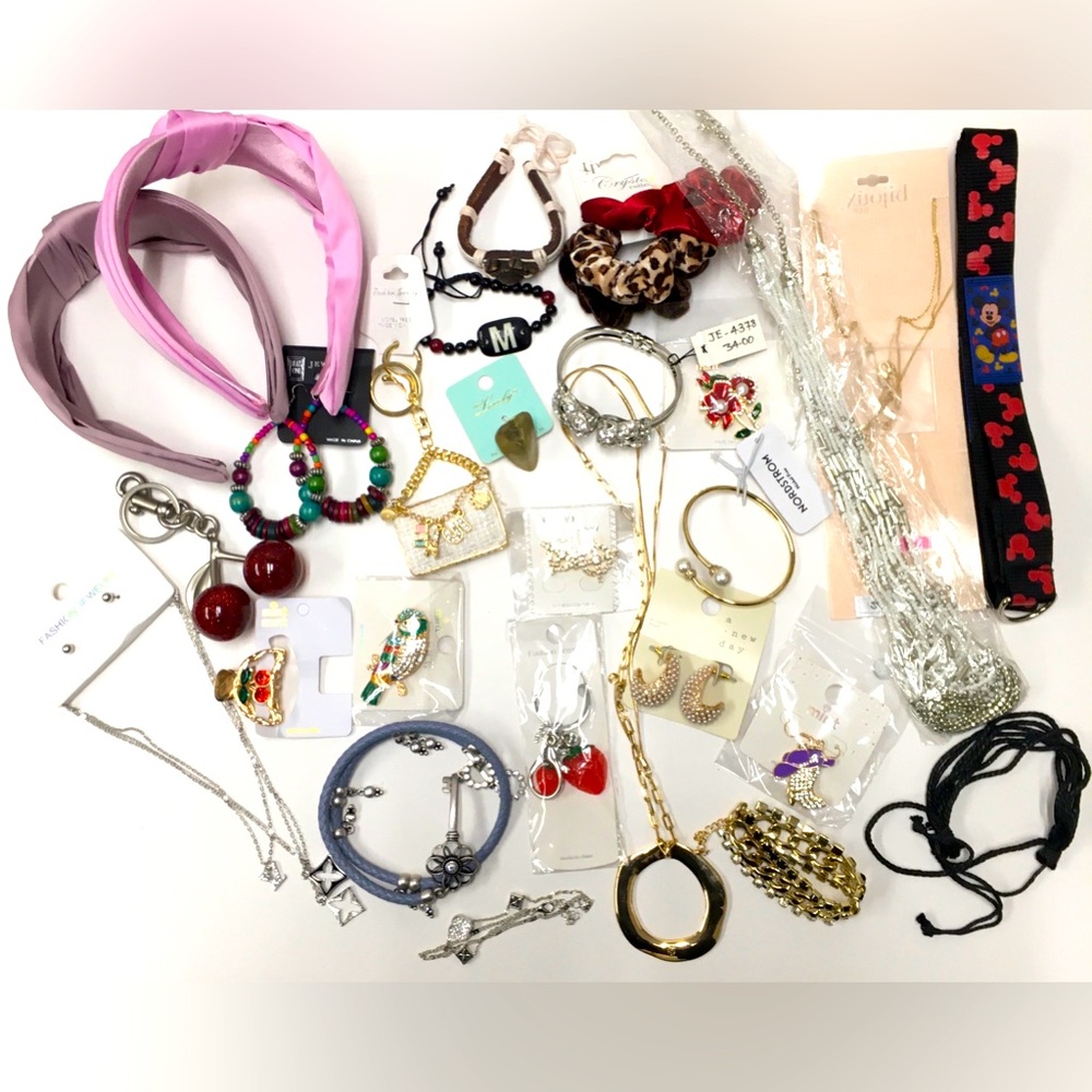 Jewelry Key Chain Bundle Earrings Bracelets Necklaces Hair Bands Fashion Jewelry